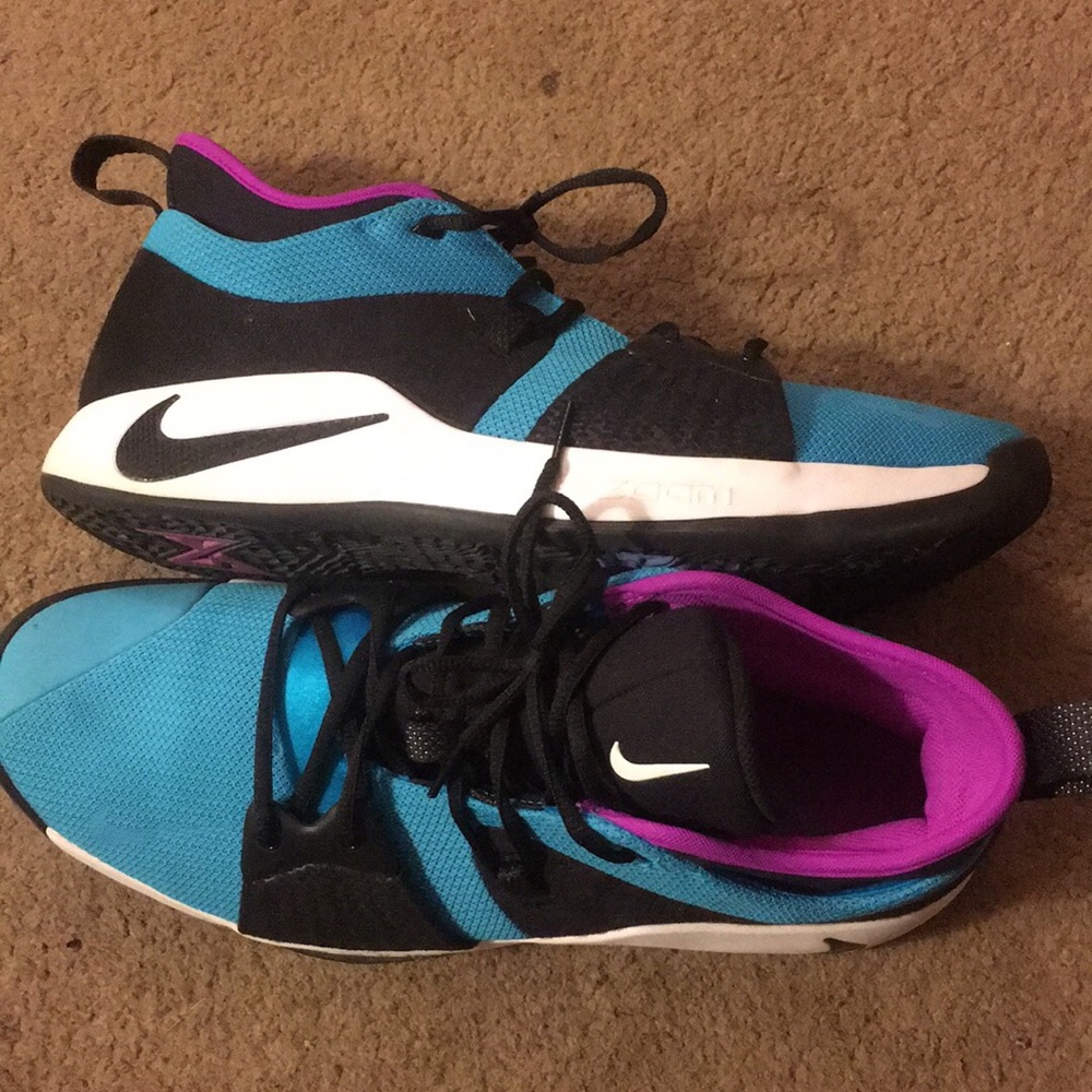 Paul George 2 Nike’s